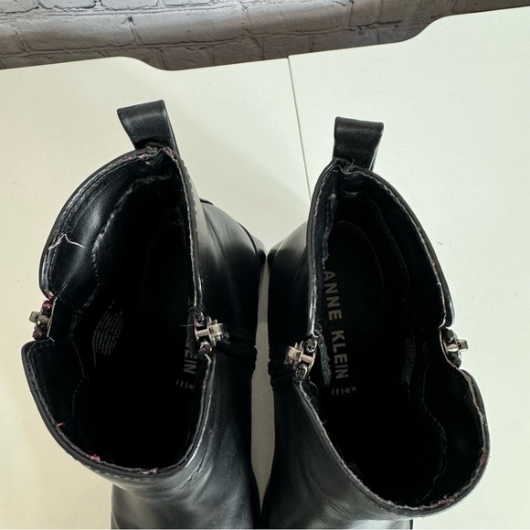 Anne Klein Black leather size 9 wide block heel side zip mid calf booties - Picture 9 of 12